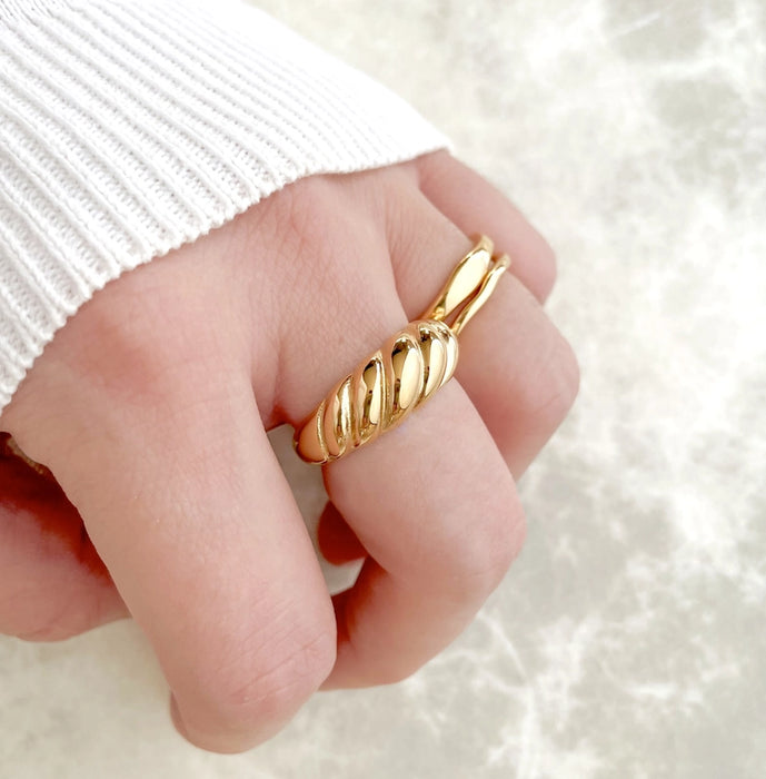 Gold Twisted Dome Ring | 18K Gold PVD
