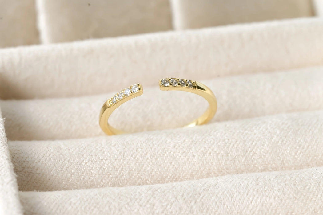 Pavé Diamond Ring | 18K Gold PVD